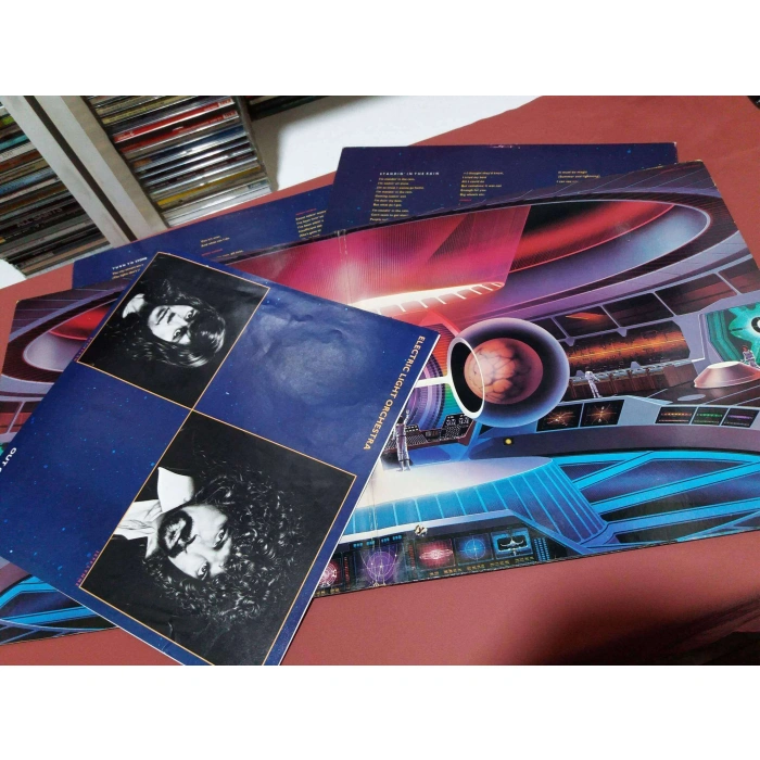 ELECTRIC LIGHT ORCHESTRA OUT OF THE BLUE    2 LP