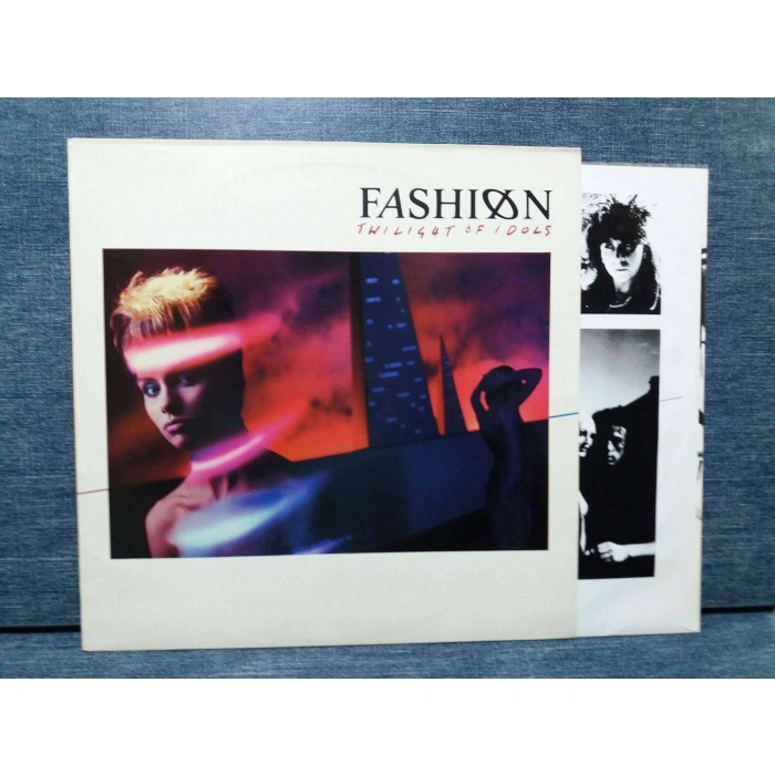 FASHION TWILIGHT OF IDOLS