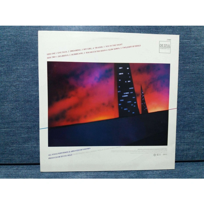 FASHION TWILIGHT OF IDOLS