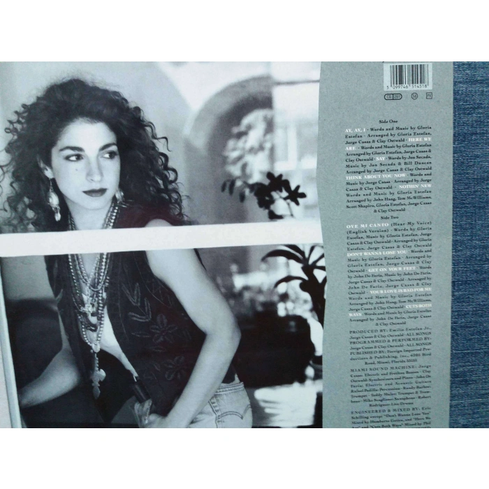 GLORIA ESTEFAN CUTS BOTH WAYS