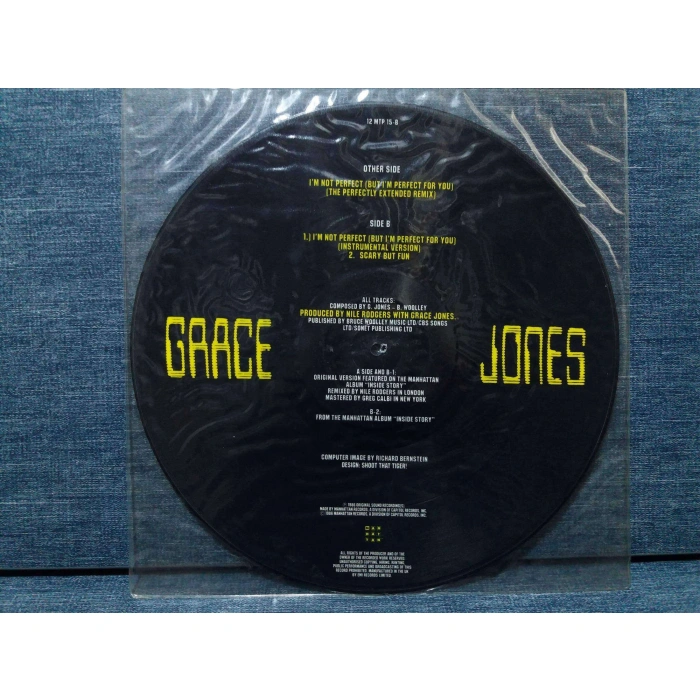 GRACE JONES  MAXI LP   (PICTURE)