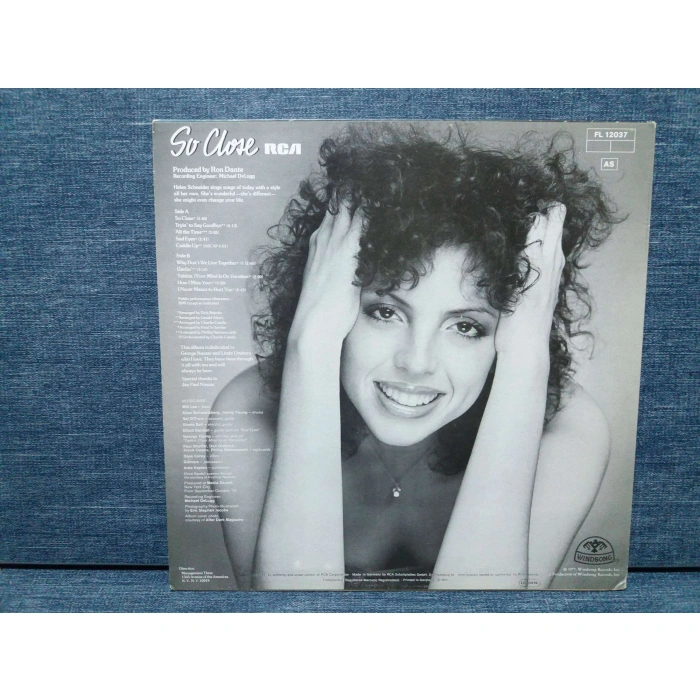 HELEN SCHNEIDER SO CLOSE