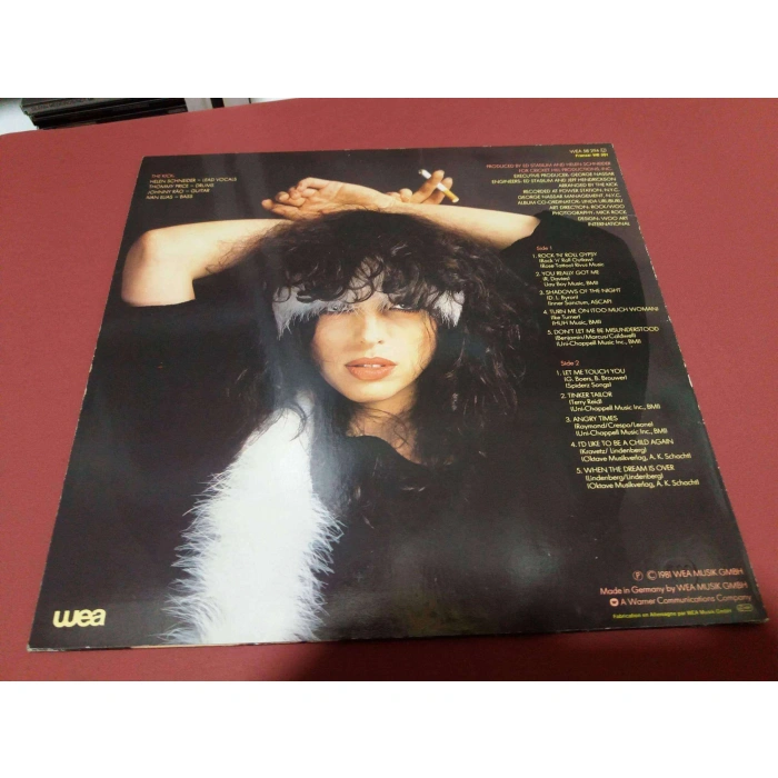 HELEN SCHNEIDER WITH THE KICK