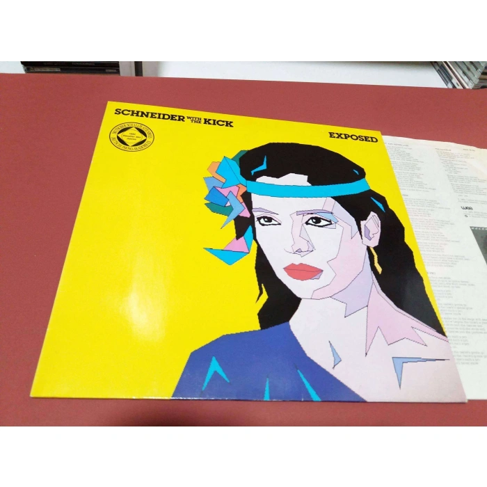 HELEN SCHNEIDER WITH THE KICK  EXPOSED