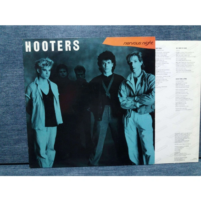 HOOTERS NERVOUS NIGHT