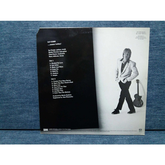 IAN GOMM SUMMER HOLIDAY