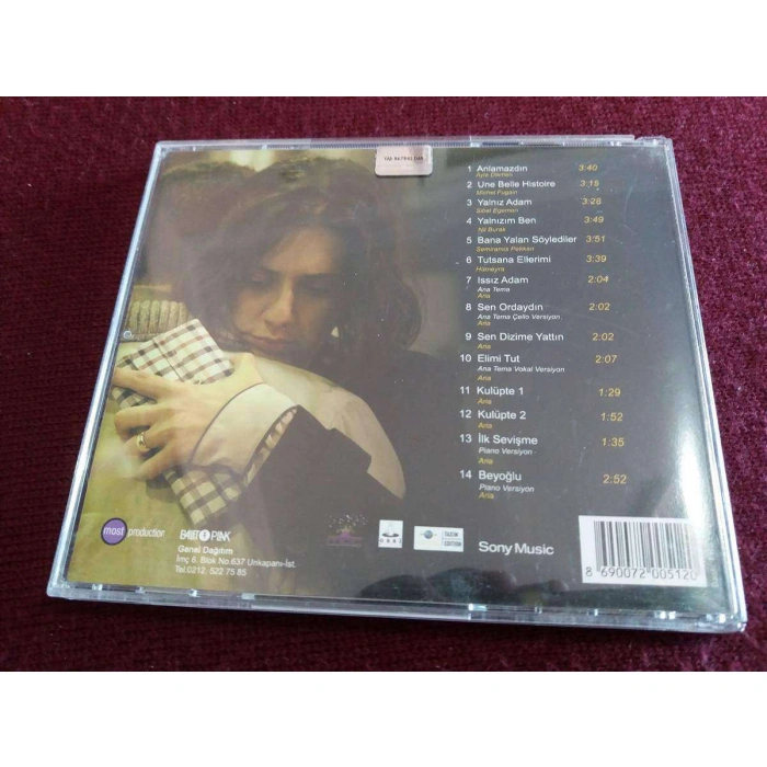 ISSIZ ADAM FILM MUSIC