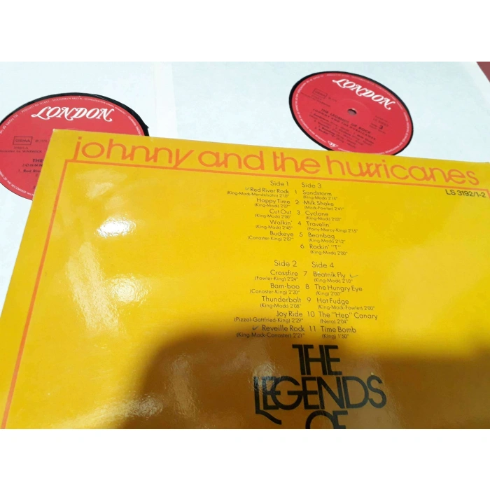 JOHNNY AND THE HURRICANES LEGENDS ROCK   2 LP