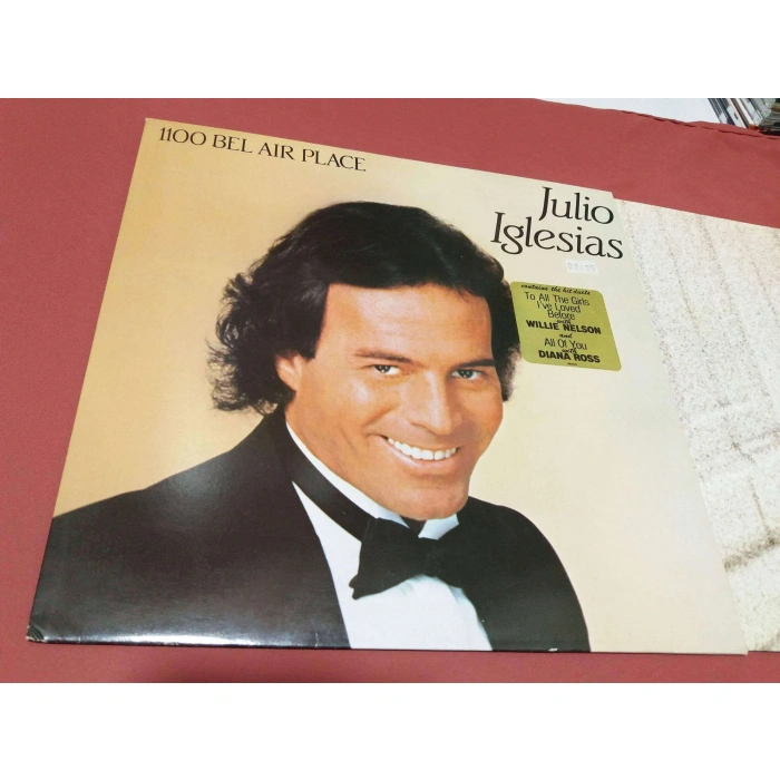 JULIO IGLESIAS 1100 AIR PLACE