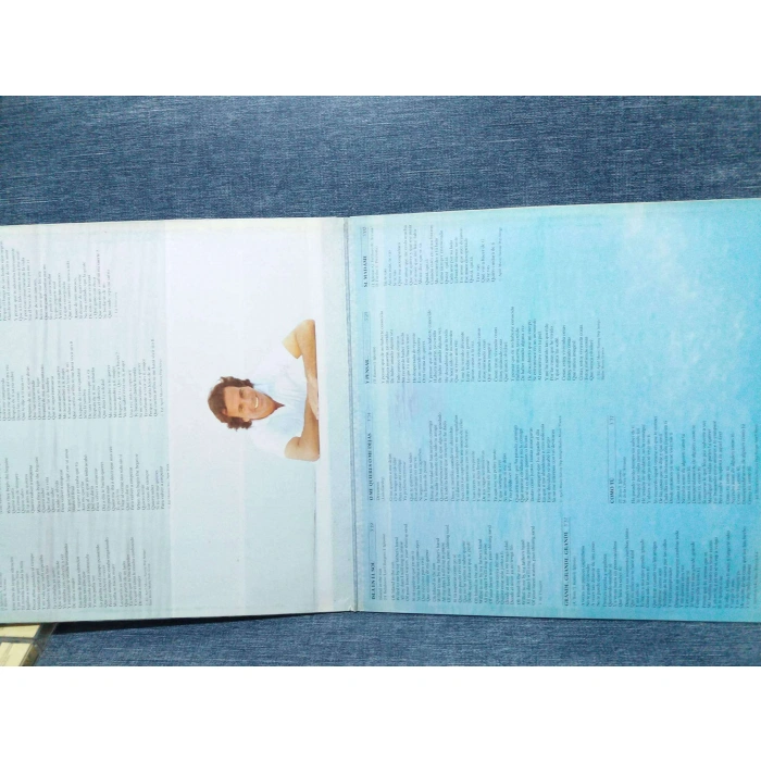 JULIO IGLESIAS DE NINA A MUJER