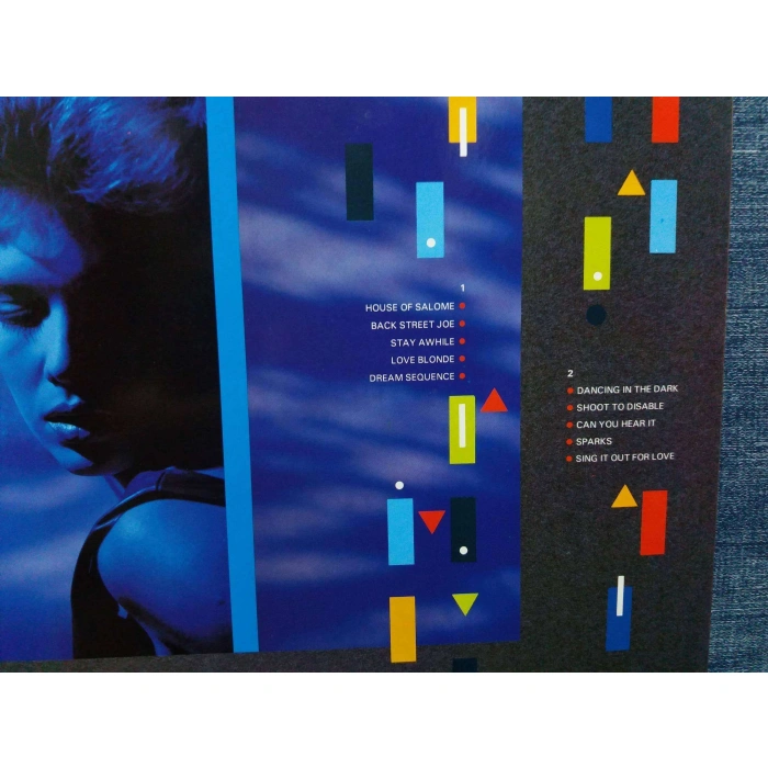 KIM WILDE CATCH AS CATCH CAN