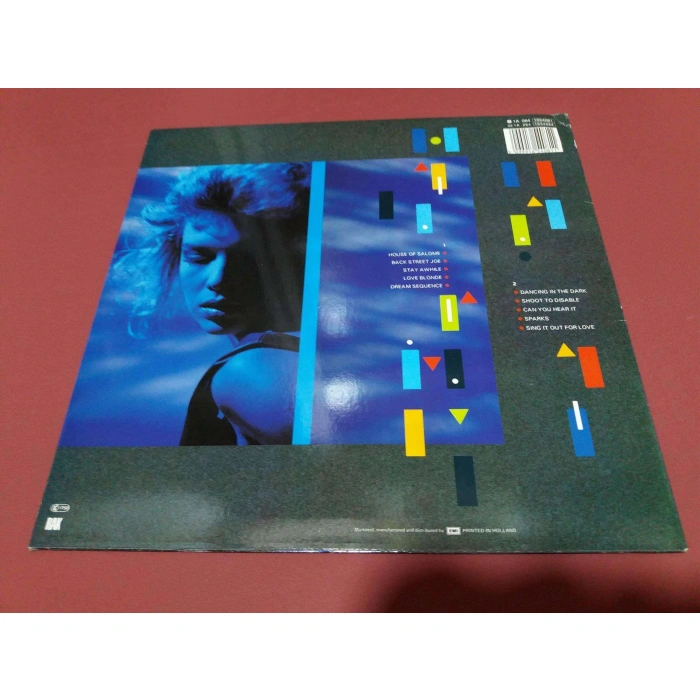 KIM WILDE CATCH AS CATCH CAN