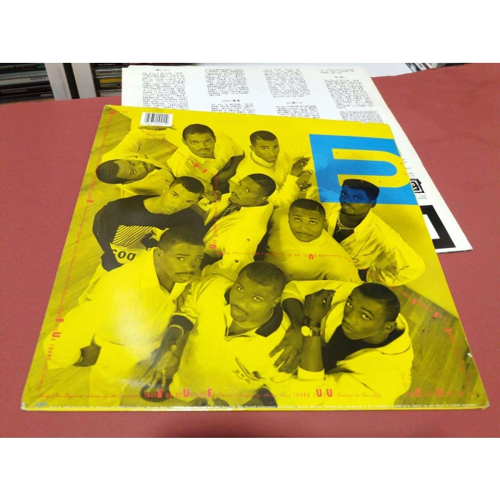 LIVIN LARGE LP ALBUM