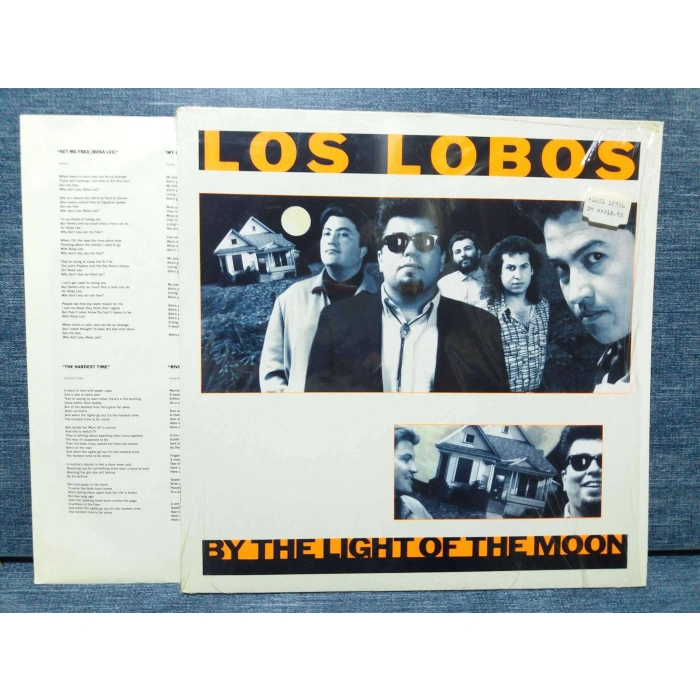 LOS LOBOS BY THE LIGHT OF THE MOON