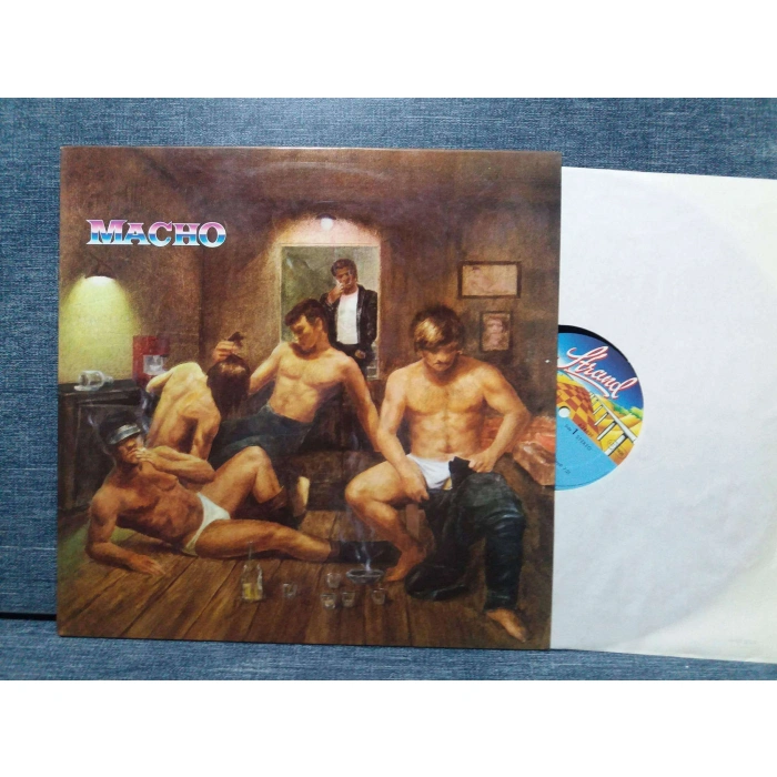 MACHO ROLL
