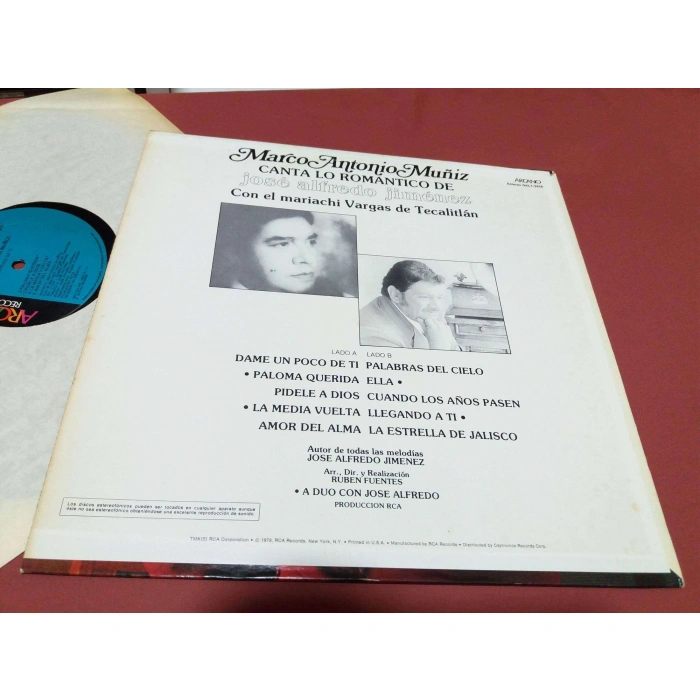 MARCO ANTONIO MUNIZ CANTA LO ROMANTICO