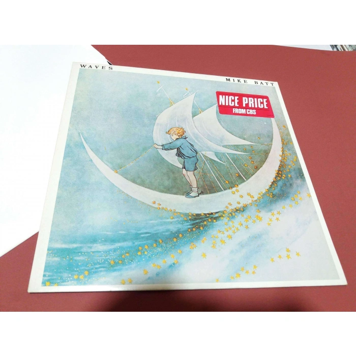 MIKE BATT WAVES