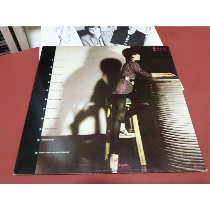 PAT BENATAR PRECIOUS TIME