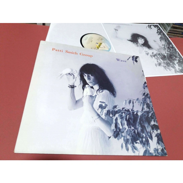PATTI SMITH GROUP WAVE