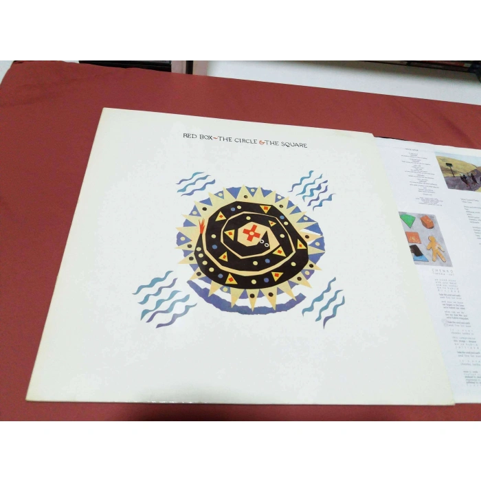 RED BOX THE CIRCLE SQUARE