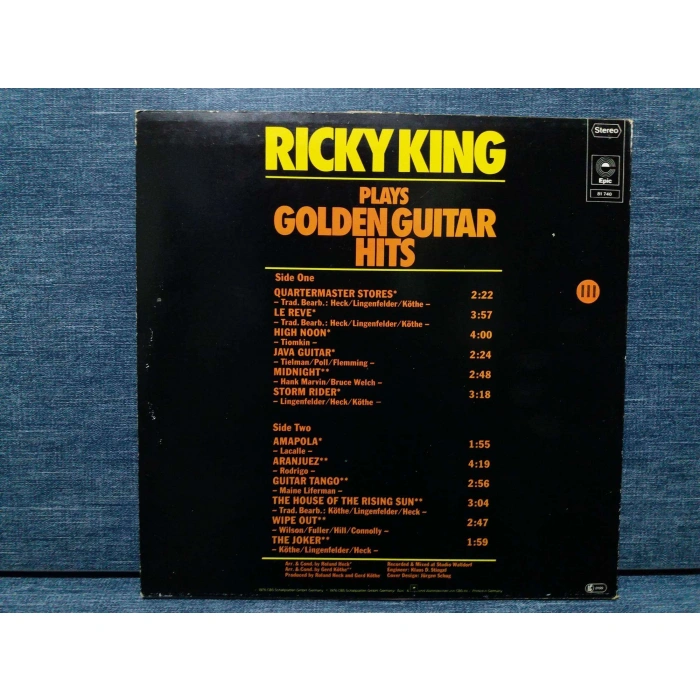 RICKY KING GOLDEN GUITAR