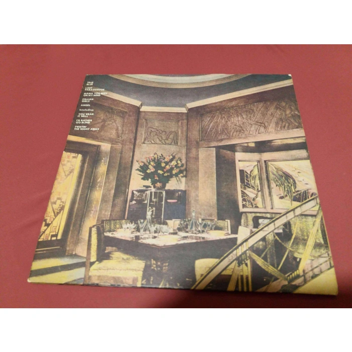 ROD STEWART NEVER A DULL MOMENT