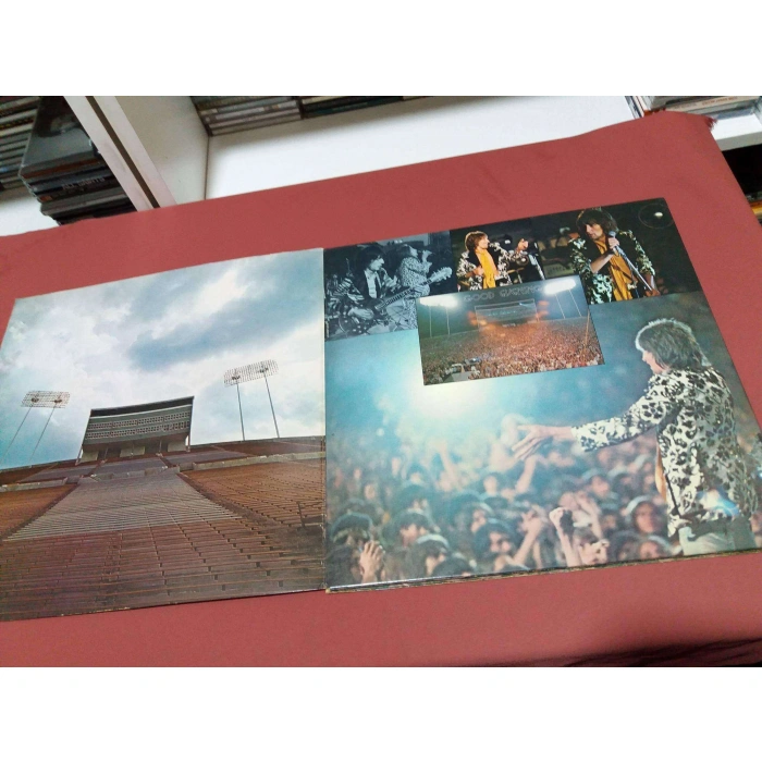 ROD STEWART NEVER A DULL MOMENT