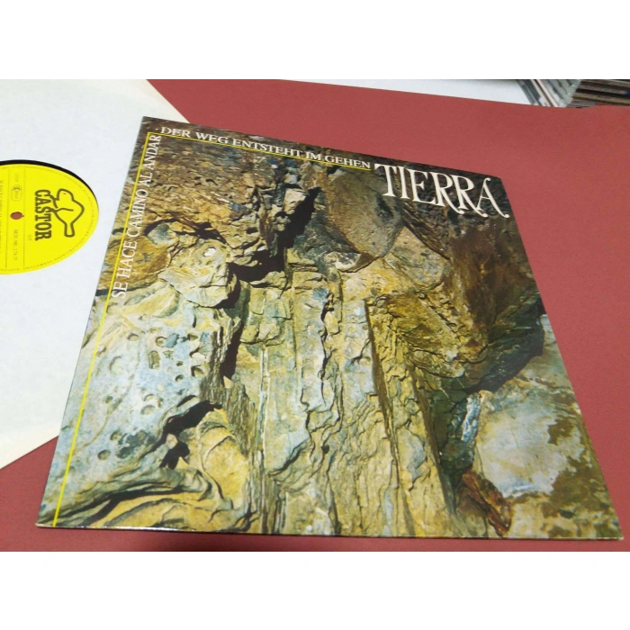 SE HACE CAMINO AL ANDAR TIERRA