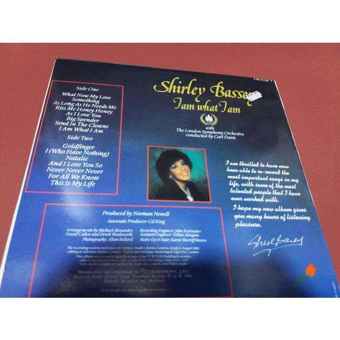 SHIRLEY BASSEY I AM WHAT I AM