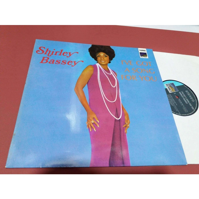 SHIRLEY BASSEY IVE GOT A SONG FOR YOU