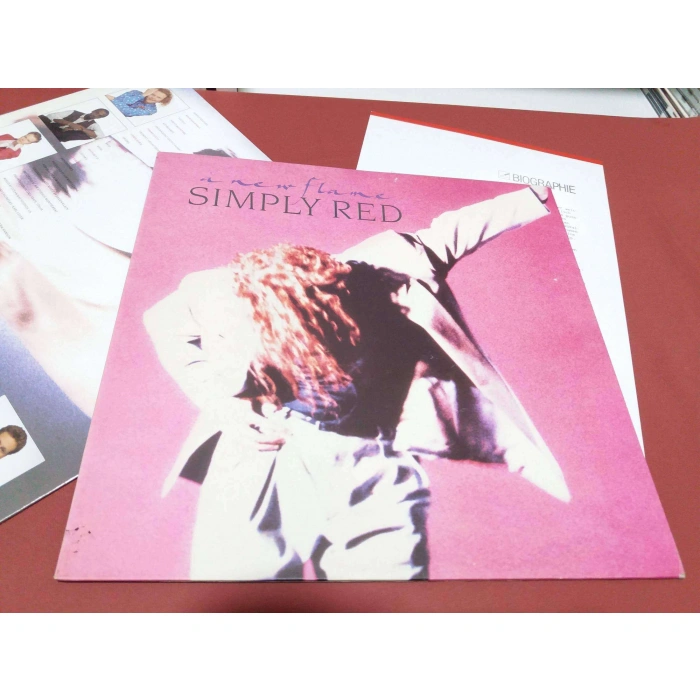 SIMPLY RED A NEW FLAME