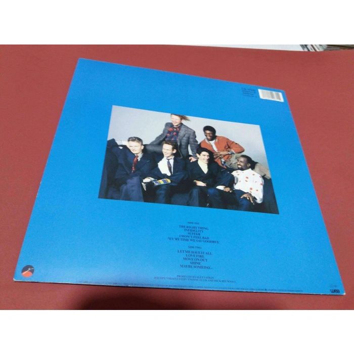 SIMPLY RED MEN AND WOMEN