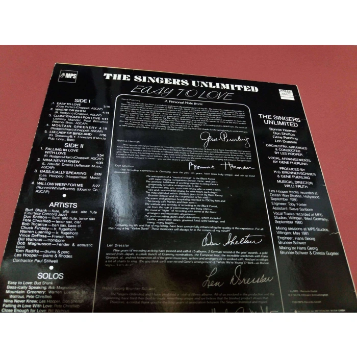 SINGERS UNLIMITED EASY TO LOVE