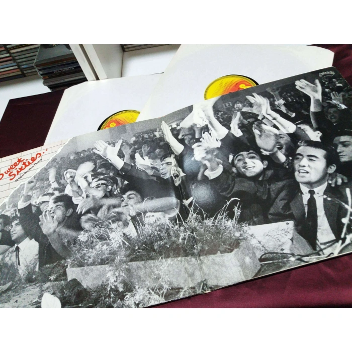 SWEET SIXTIES 32 SUPER HITS 60S     2 LP