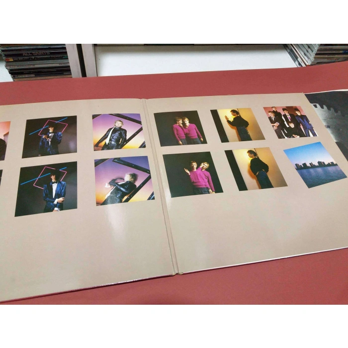 THE CARS HEARTBEAT CITY