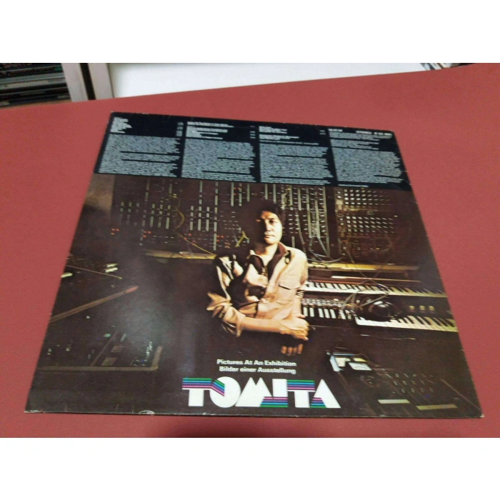 TOMITA PICTURES AT AN EXHIBITION