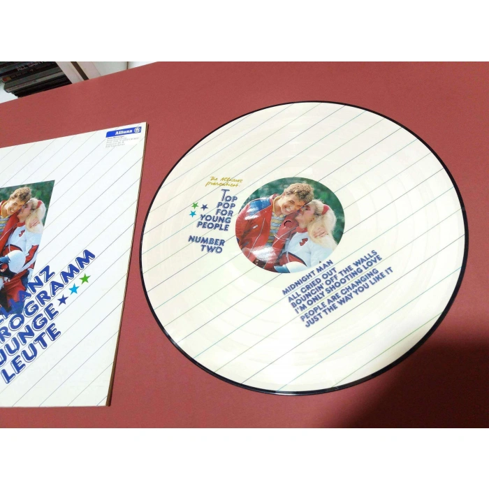 TOP POP YOUNG PEOPLE  (  RESİMLİ BASKI PLAK )