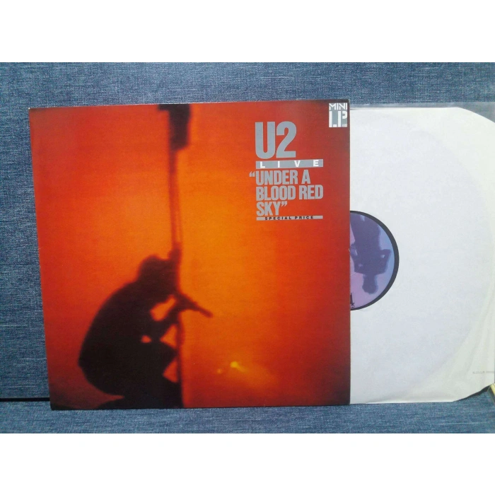 U2 LIVE UNDER A BLOOD RED SKY