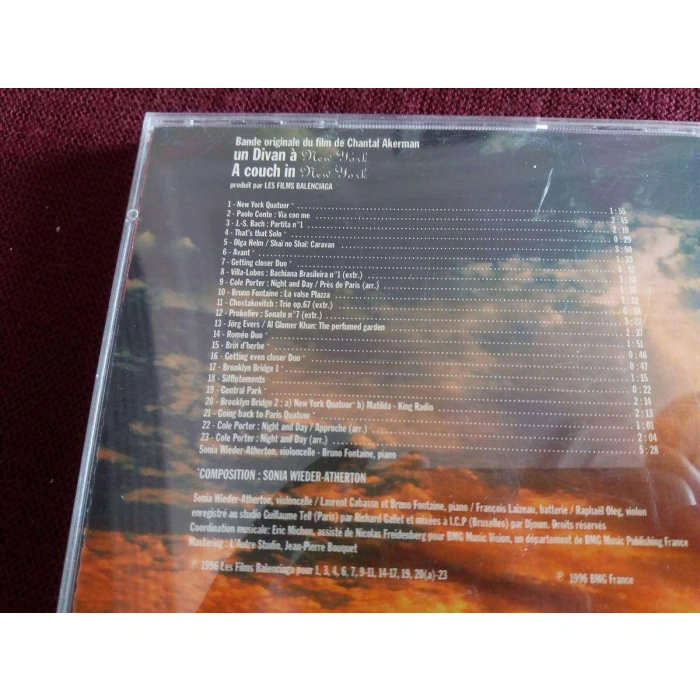 UN DIVAN A COUCH IN NEW YORK FILM MUSIC