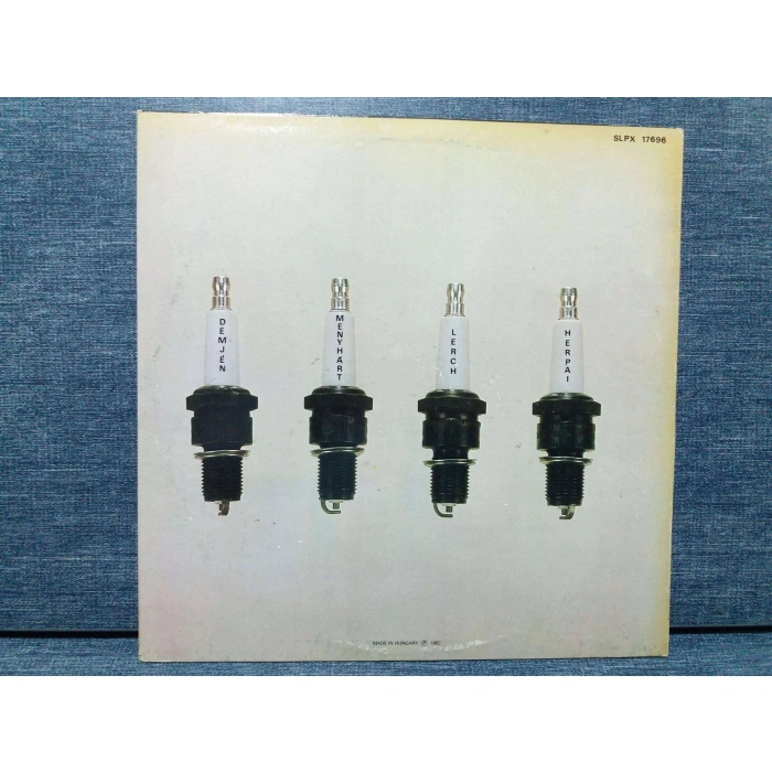 V MOTO ROCK GYERTYAK