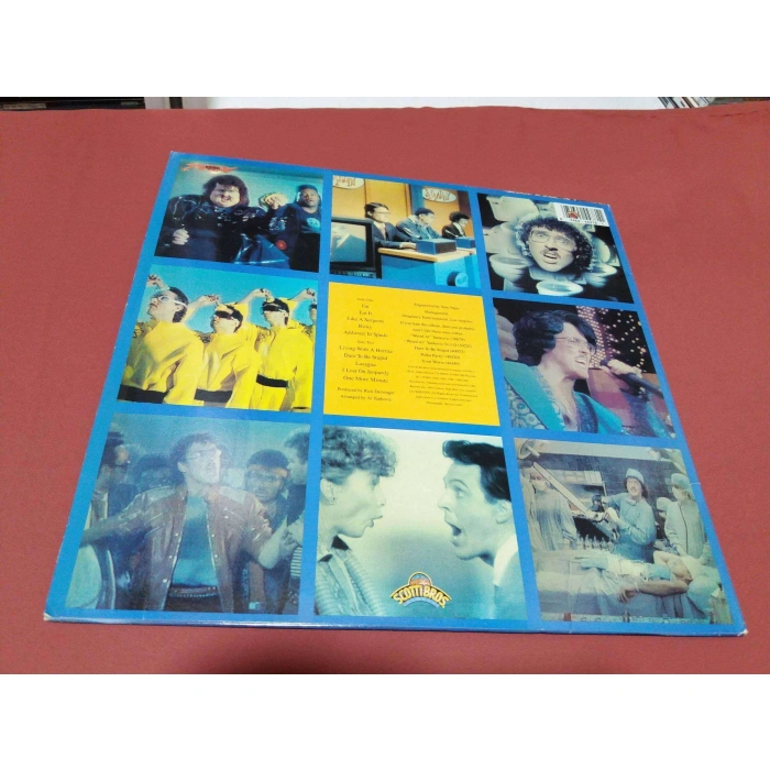 WEIRD AL YANKOVICS GREATEST HITS