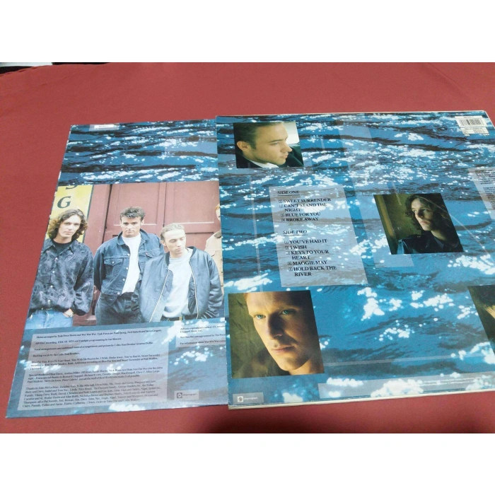 WET WET WET HOLDING BACK THE RIVER