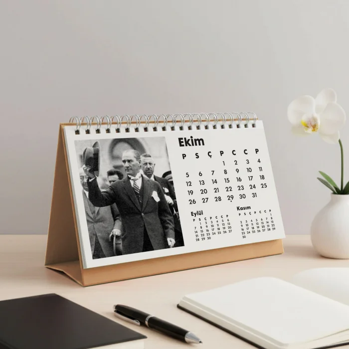 2026 Atatürk Masa Takvimi | Özel Siyah Fotoğraflı | Cumhuriyet Temalı Masaüstü Takvim