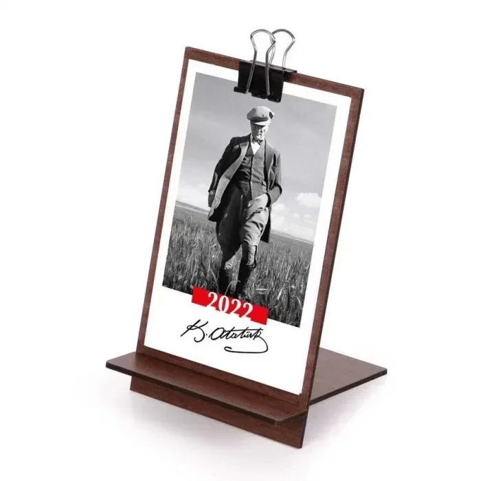 Ahşap Tabanlı Atatürk Masa Takvimi 2027