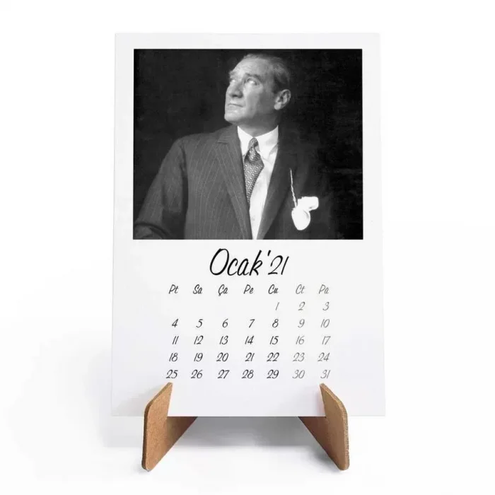 Atatürk Fotoğraflı 2026 Masa Takvimi - Siyah Beyaz