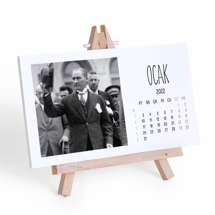 Atatürk Fotoğraflı 2026 Takvim Şövale Masa Takvimi