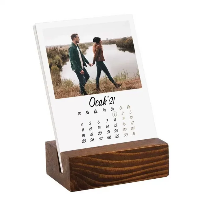 Kişiye Özel 12 Fotoğraflı 2025 Masa Takvimi