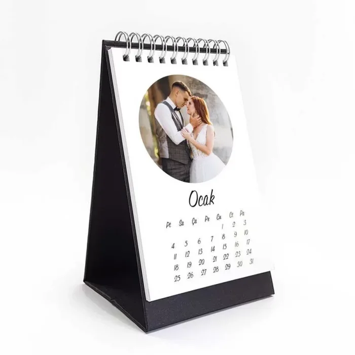 Kişiye Özel 12 Fotoğraflı Dikey 2025 Masa Takvimi