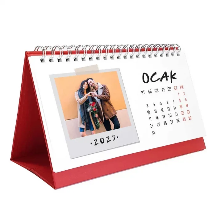 Kişiye Özel 12 Fotoğraflı Pola Kart 2026 Masa Takvimi - Kırmızı