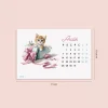 2027 Sevimli Yavru Kedili Masa Takvimi | Doğal Ahşap Tabanlı Takvim | Pastel Pembe Kedi illüstrasyonlu Takvim